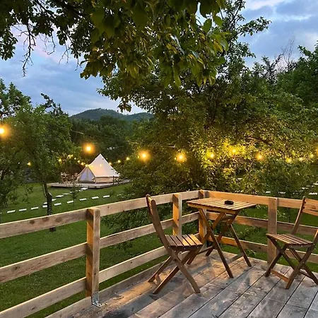 Tente de luxe Tinutul Luanei Glamping *